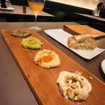 THE CITY BAKERY BISTRO RUBIN - フムス四種