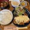 津田屋食堂