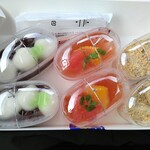 御素麺屋 - 料理写真:七夕セットです　しっかり１つずつ蓋がされているため、多少斜めっても大丈夫(もちろん、平らに持ち歩くに越したことはないです)