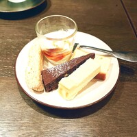 オービカ モッツァレラバー 梅田店 - 