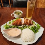 鶏Dining Bird Place - チキンカツサラダランチ