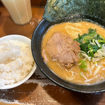 ラーメン独歩 - 