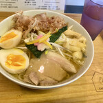 おだしらーめん おだに - おだしらーめん白醤油＋味たま