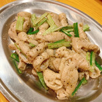 居酒屋 みかさ - シロのニンニク炒め¥600 