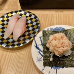 すし辰 - 琉球スギ、手包み山盛り紅ズワイ蟹