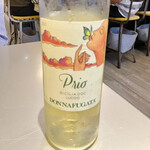 Poca enboca - ドンナフガータ プリオ白ワインボトル5,800円