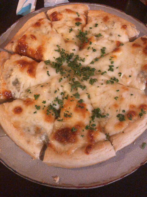 フードも美味しいバー : BAR木下酒店の写真