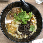 刀削麺館 IPPINKAKU - 牛バラ肉刀削麺