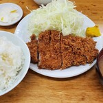 とんかつ いちよし - ロースかつ定食