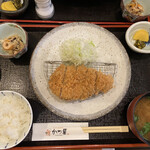 かつ星 - ロースかつ定食　1,880円