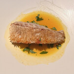 ラ・ルーナ・ロッサ - 甘鯛のうろこ焼き サフランのスープ