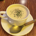 Burger Revolution Tokyo Wine & Bar - 