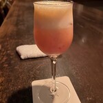 バー エイジング - サクランボのカクテル