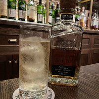 TOKYO Whisky Library - 