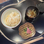 横浜うかい亭 - いつも楽しみな〆のガーリックライス