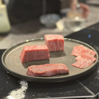 HIKARI - 