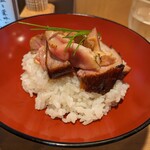 支那蕎麦屋 藤花 - 炙り焼豚丼350円