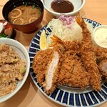 Atsugiri Tonkatsu Yoshihira - 