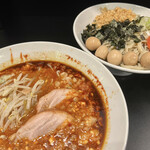 豚風。 - 限定『くろやん。』（1,300円）＋燻製うずら（150円）＋ショウガ（50円）、ニンニクコール