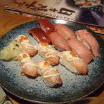 日本橋亭 - 生まぐろ握り３種＋いくらと炙りサーモン