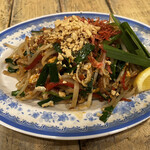 アジアン屋台バル クアトロ - 