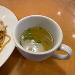 南海飯店 - やわらかい焼ソバのスープ