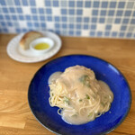 ビストロ ファミーユ - 桃の冷製パスタ