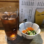 松ノ木 - ウーロン茶 350円　お通し 600円