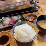 Yakiniku Itamae Tsukumo - お刺身、キムチ、ご飯、お味噌汁