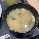 Matsuya - 松屋ではカレーに味噌汁が付く