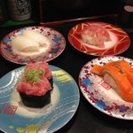 元祖寿司 - まず4皿