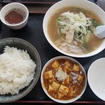 陽陽亭 - 料理写真:水餃子定食（税込1,000円）