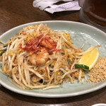 タイの食卓 クルン・サイアム - パッタイ