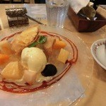 クレープリー・アルション - 2013-7　マンゴーのムースを包んだ冷製ロールクレープ