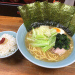 横浜ラーメン はま家 - 