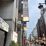 すし割烹 小笠原 - 薬研堀通りの東側のビル1階にお店はあります(o^^o)