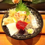 すし割烹 小笠原 - 妻に提供して頂いたおまかせのお造り五種盛りです(o^^o)