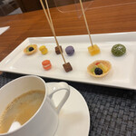 ラ・レゾナンス - 