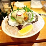すし割烹 小笠原 - 岩牡蠣は一言で『海のミルク』そのもの。大変美味でした(o^^o)