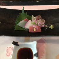 日月火 銀座店 - 旬鮮魚盛り合せ(ちょっとかわいいサイズ?)