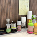 とん唐てん - カウンター上