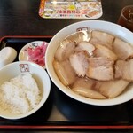 喜多方ラーメン 坂内 - 全体図。