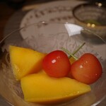 西麻布 清水 - 【甘味】宮崎マンゴーと佐藤錦