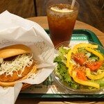 MOS BURGER - 【期間限定】エビグラスソースの海老カツバーガー＋サラダ＋アイスティー キャンディ茶葉(レモン)