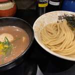 つけ麺無心 - 豚骨つけ麺(麺200g)半熟味玉入り(2023/6)