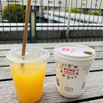 ピカール - 生オレンジジュース、ホットコーヒー