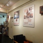 人形町 三日月座 - 雰囲気のある店内