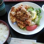ホテル 松葉川温泉 - 四万十地鶏のからあげ定食