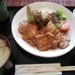 ホテル 松葉川温泉 - 窪川米豚のしょうが焼き定食