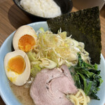 横浜ラーメン 渡来武 - レディースねぎラーメン